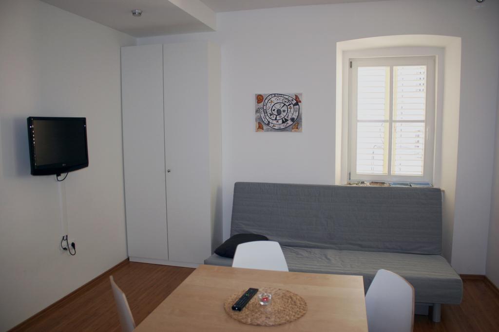 Park Apartments Izola Exterior photo
